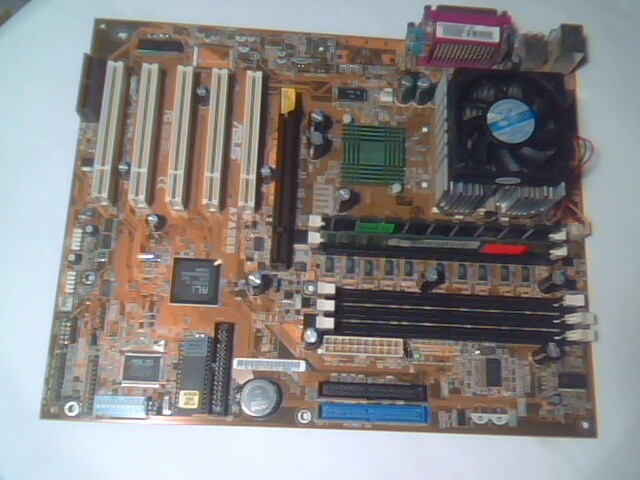 Motherboard Athlon ASUS A7A266 Rev:1.10 XP 1600+