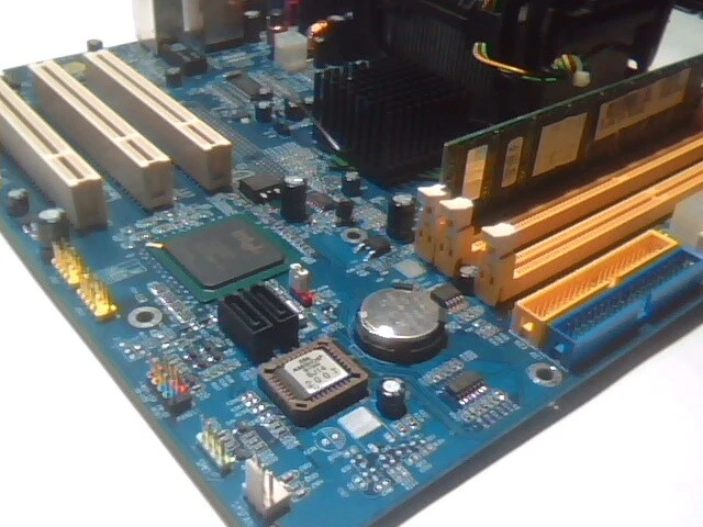 Motherboard P4 Mercury PI865GVM-L P1865GVM-L 3GHz 512M - image 2