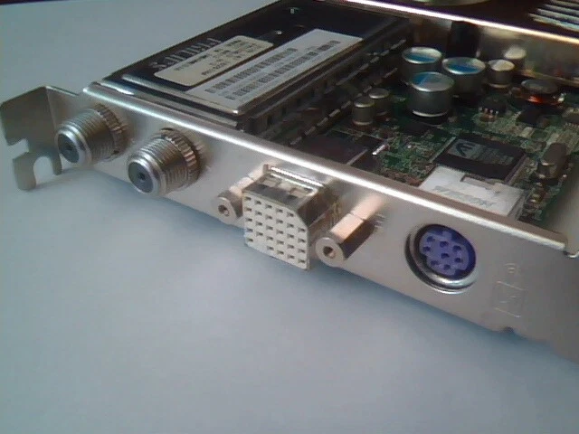 ATI AIW Radeon 9600 XT 128M AGP Video 102A0900301 128MB - image 5