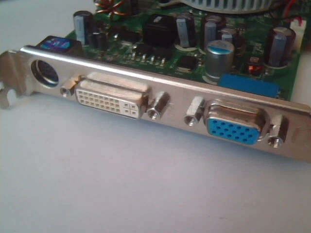 ZO68XT-DAGP Z068XT ZOGIS GeForce 6800XT 128MB S-Video AGP Card V360750R - image 5