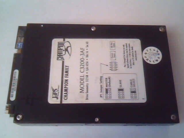 Hard Drive Disk IDE JTS Champion Family C3200-3AF 3.2GB M311112 Rev E 6256