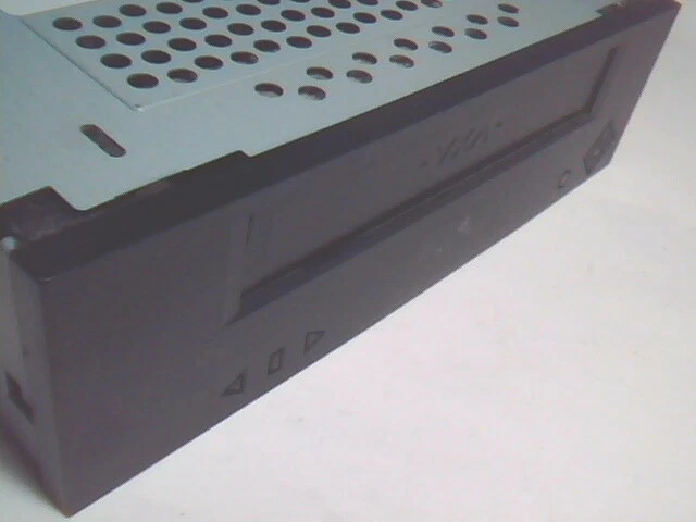 Exabyte VXA-2 112.00502 SCSI Tape Drive 8mm 80/160 GB 5.25" Internal LVD - image 4