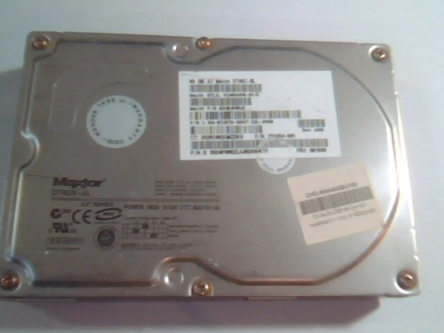 Hard Drive Disk IDE Maxtor D740X-6L MX6L040J2 VQ40A015-01-D 19K1568 A00 40GB