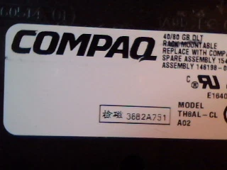 DLT Tape Drive Compaq 40/80 GB 70-60420-06 A02 TH8AL-CL SCSI Standalone - image 2
