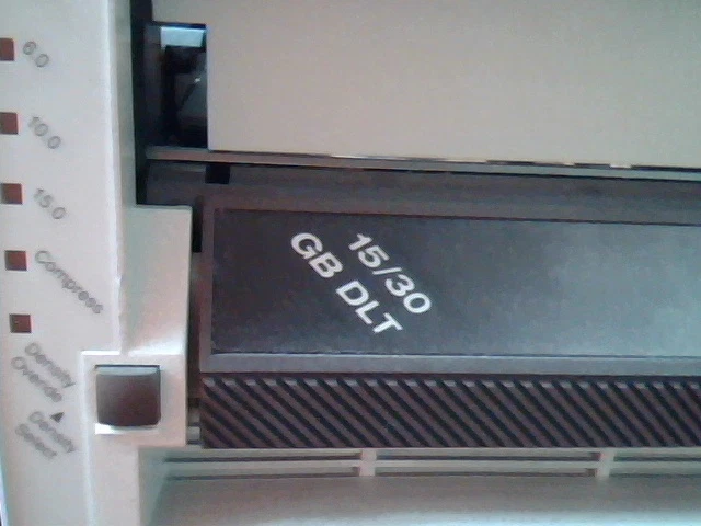 DLT Tape Drive Quantum TH3AA 70-60158-04 SCSI SE B02 4 pni Standalone - image 3