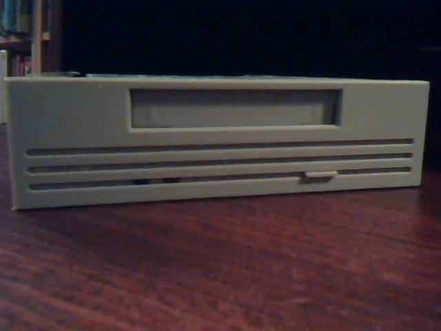 SCSI DAT Tape Drive Archive Corporation 4320NT 4320RT SBU25360-000