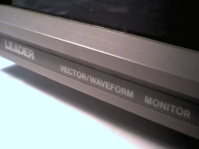Leader 5870 Vector/Waveform Monitor 525LINES 525 Lines Scope Lab Instrument - image 3