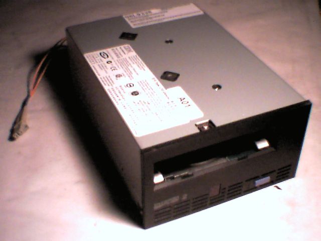 IBM LTO Ultrium2 Fiber Tape Drive 08L9338 Ultrium Fibre LTO-2 Internal