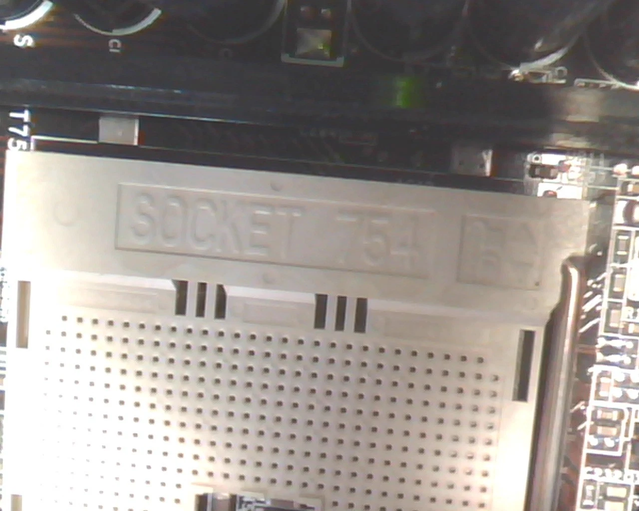 Motherboard Athlon ASUS K8V v1.12 Socket754 754 K8VB1 Athlon K8V-UAYZ AGP - image 3