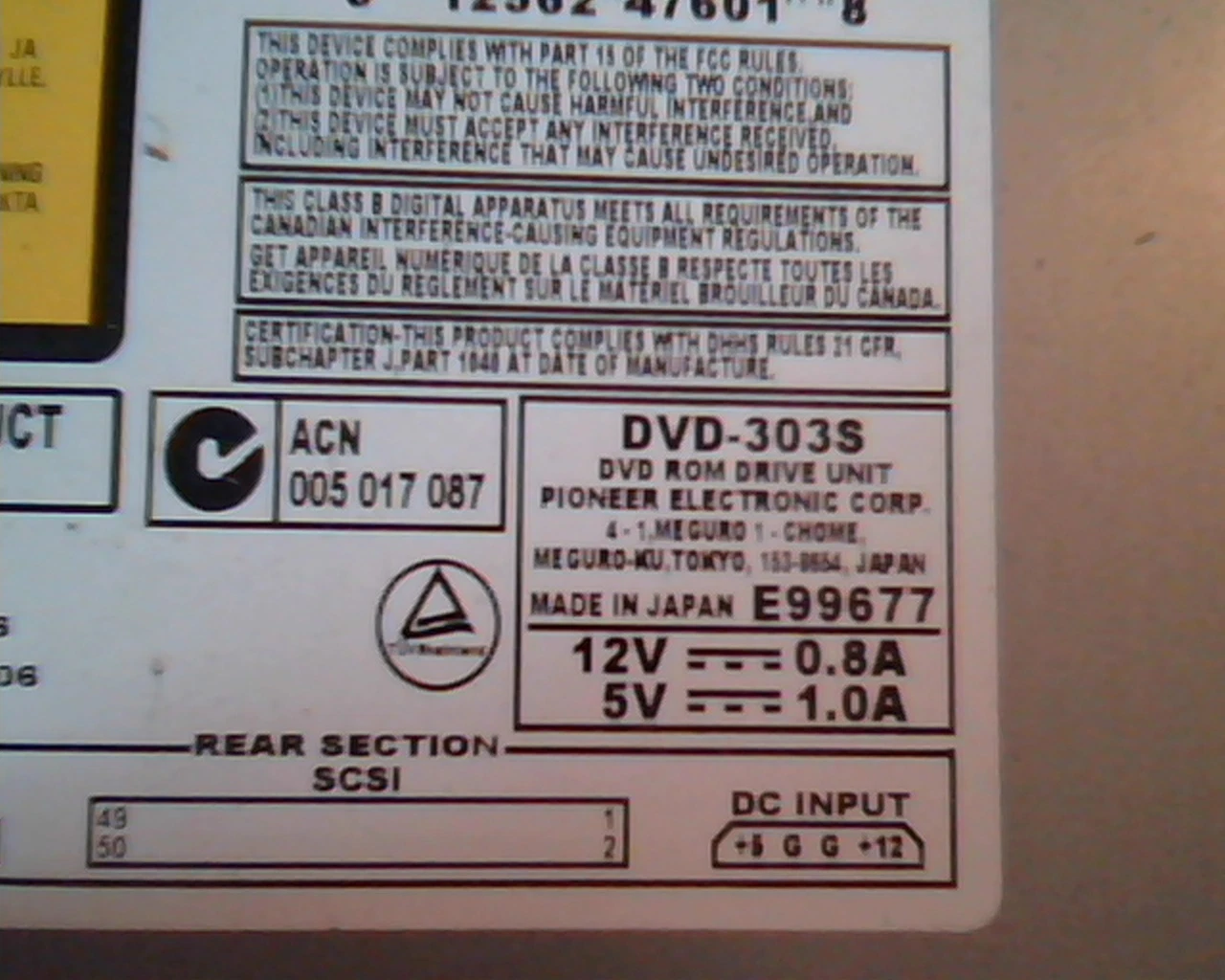 Code DVD-303SKR DVD-303S SCSI 0950-3398 E99677 April1999 Pioneer DVD ROM Drive - image 2