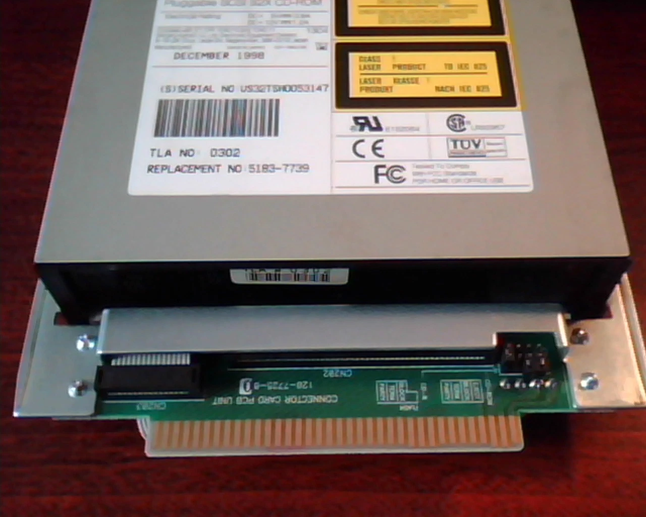 HP Hewlett Packard Pluggable SCSI 32X CD-ROM 5183-7739 0302 LR92957 E132064 - image 5