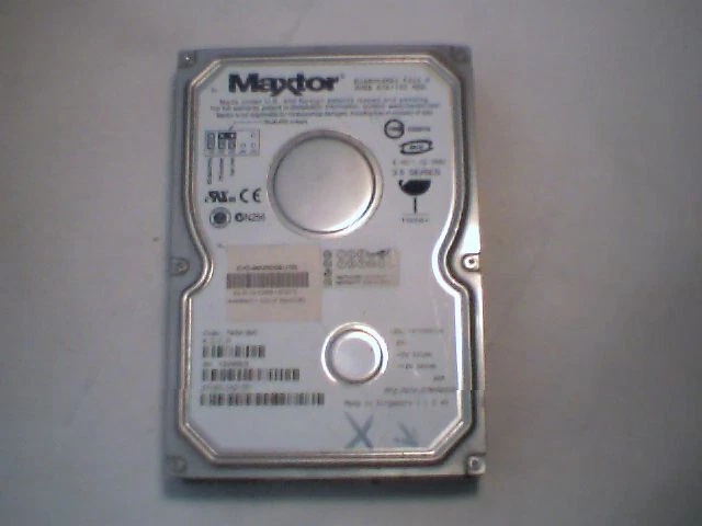 Hard Drive IDE Maxtor DiamondMax Plus 9 80GB YAR41BW0 K,G,C,D E4FYB 21MAR2003