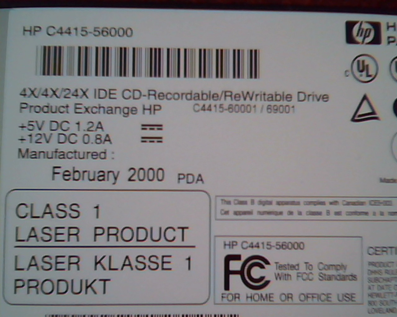 Hewlett Packard CD-Writer C4415-56000 IDE Feb2000 WITH case 9080146 BB MultiRead