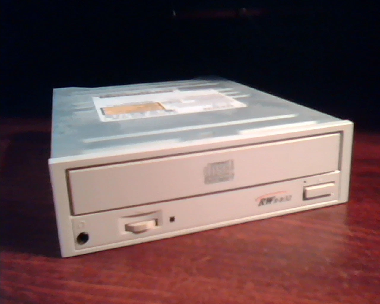 CD-ROM Drive Samsung SW-408 CD Rewritable A3LSW207 408BS02 63INB01945W Nov2000