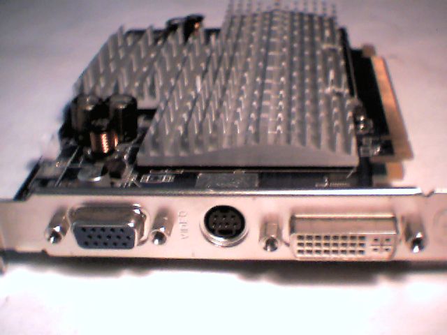 PCI-E Video Card ATI Sapphire X1300 Fanless ROHS 256M VGA/TVO/DVI-I NTSC PAL - image 3