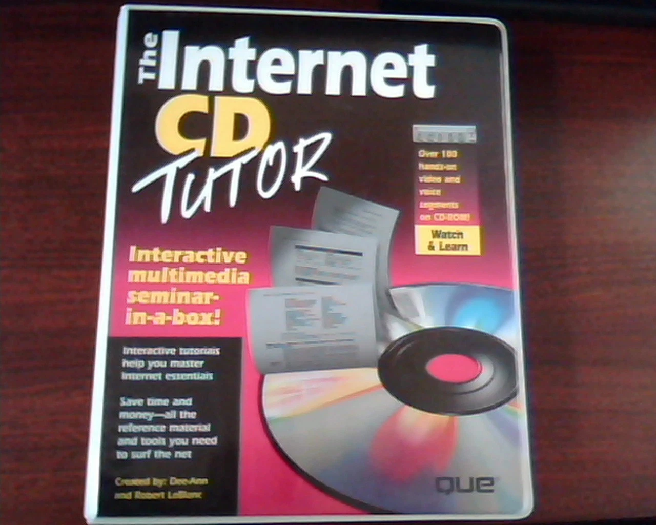 The Internet CD Tutor QUE 0-7897-0285-1 Workbook and CD FTP Archie Gopher