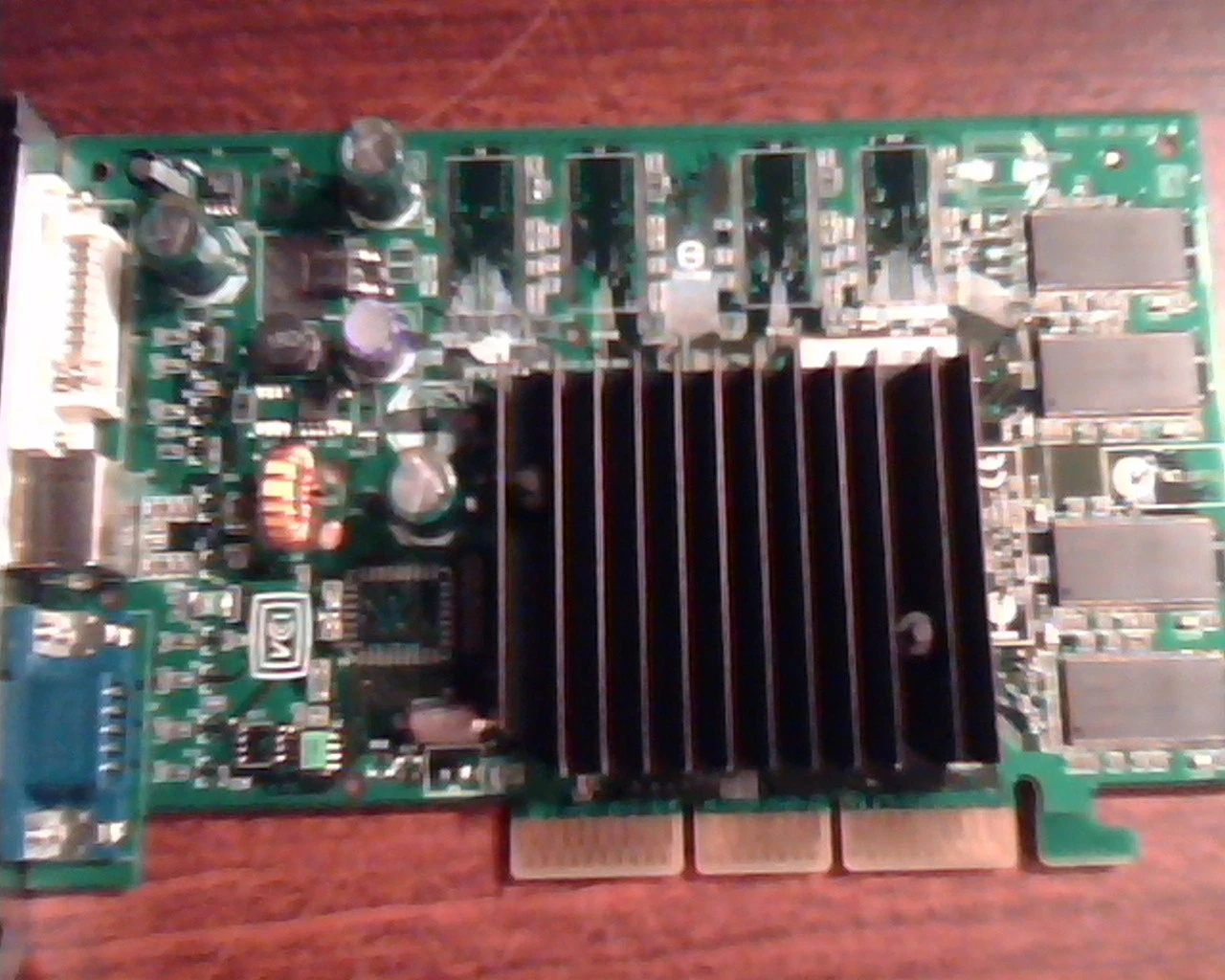 AGP card NVIDIA P162 8911 Ver 320 180-10162-0000-B00GX Video VGA DVI