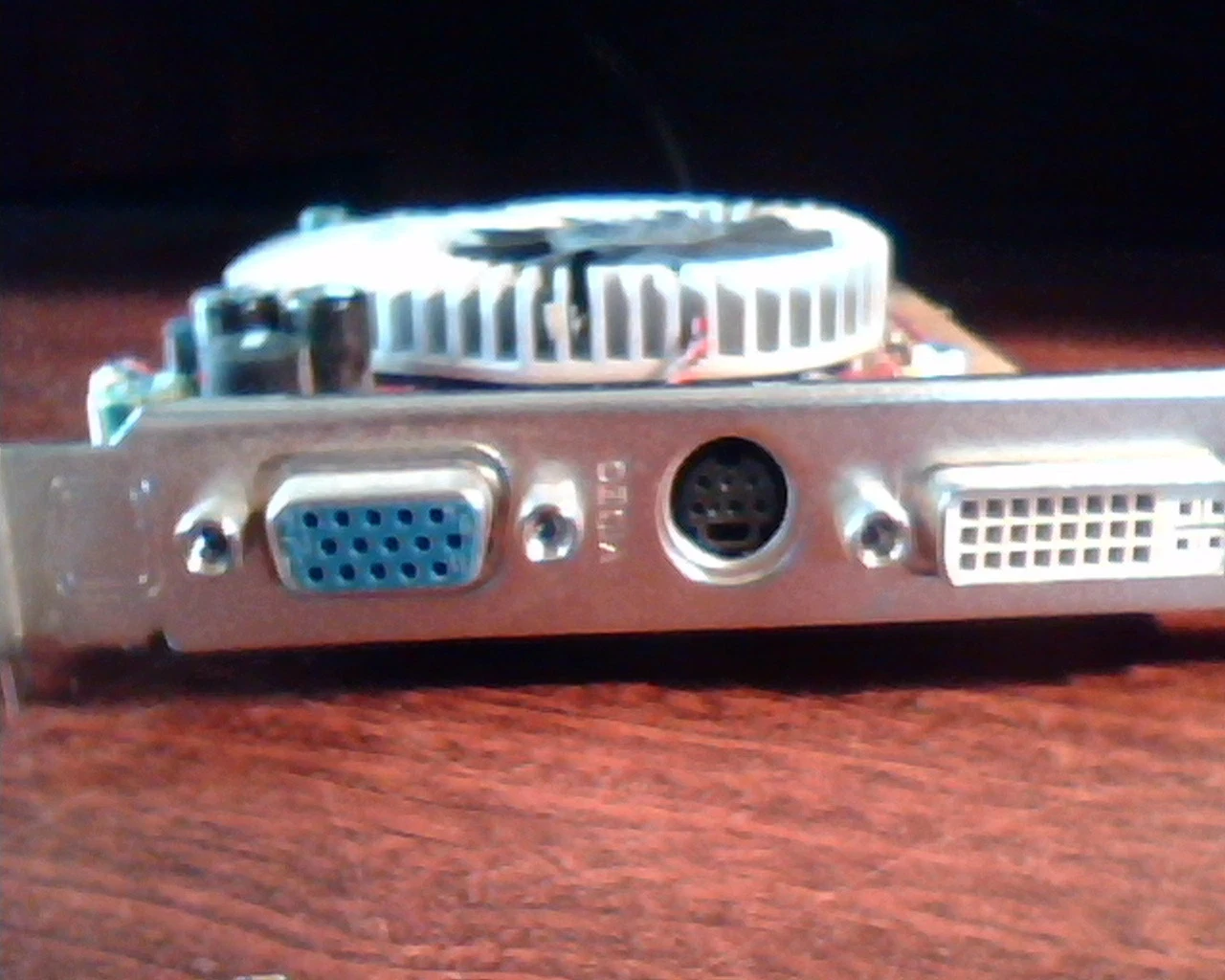 AGP card X1550 256M DDR2 88-JC85-03-SA VGA DVI TV Sapphire - image 6