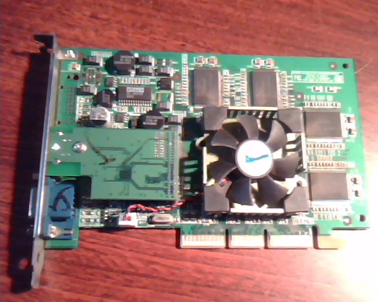 AGP card NVIDIA 5065 5065-4243 32MB NV15 180-P0020-0000-E VGA TV P20AA04