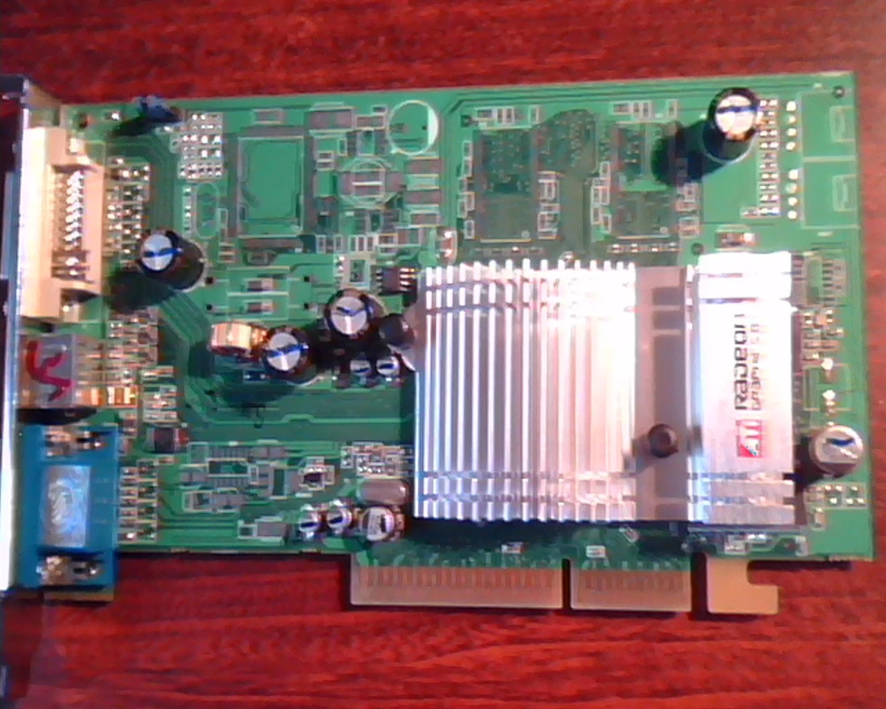 AGP card ATI Radeon 9550SE 128MB V/D/VO 1024-GC20-HD-SA 11032-01 DVI Vid-out VGA