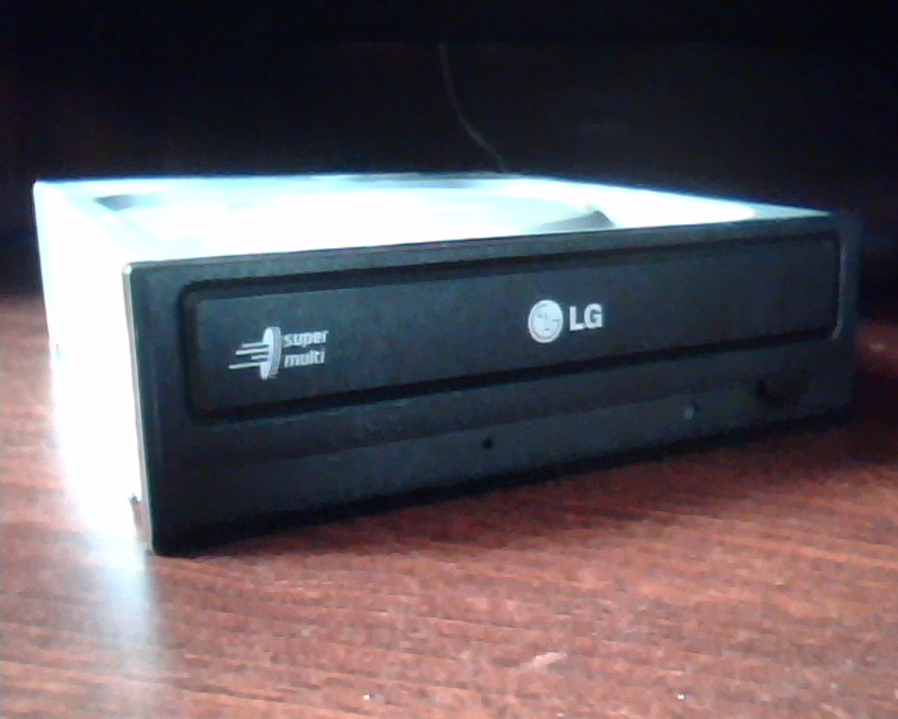 LG Super Multi DVD Rewriter GH24NS50 XP01 RoHS Nov2009 SATA