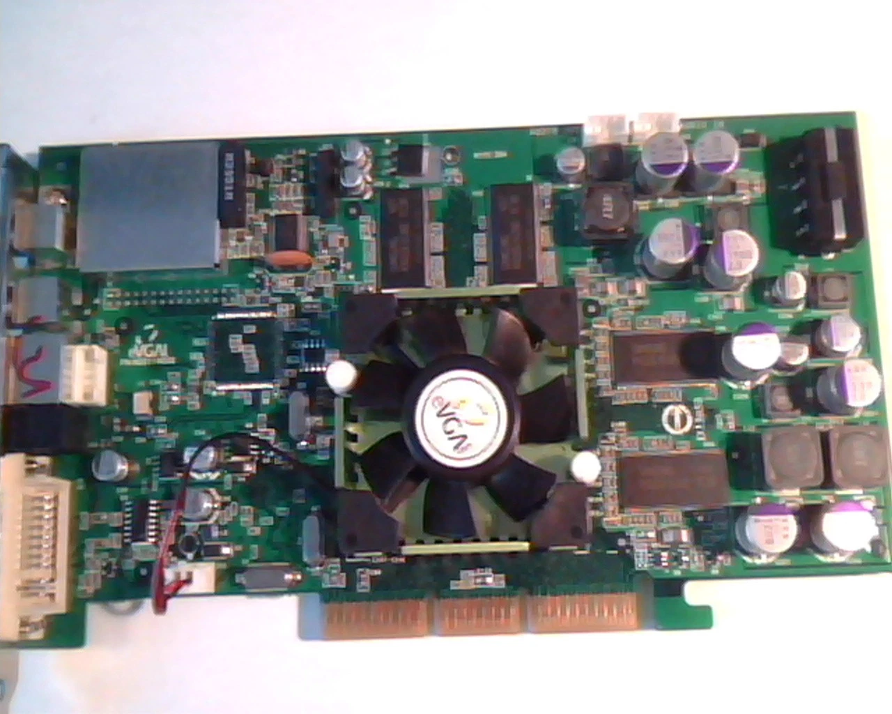 AGP card eVGA N331 N332 eGeForce FX5700 128-A8-N331-AX 128MB DVI VVO Audio RF FM