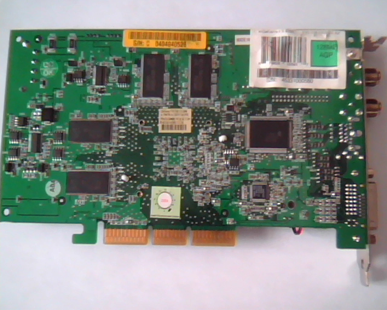 AGP card eVGA N331 N332 eGeForce FX5700 128-A8-N331-AX 128MB DVI VVO Audio RF FM - image 5