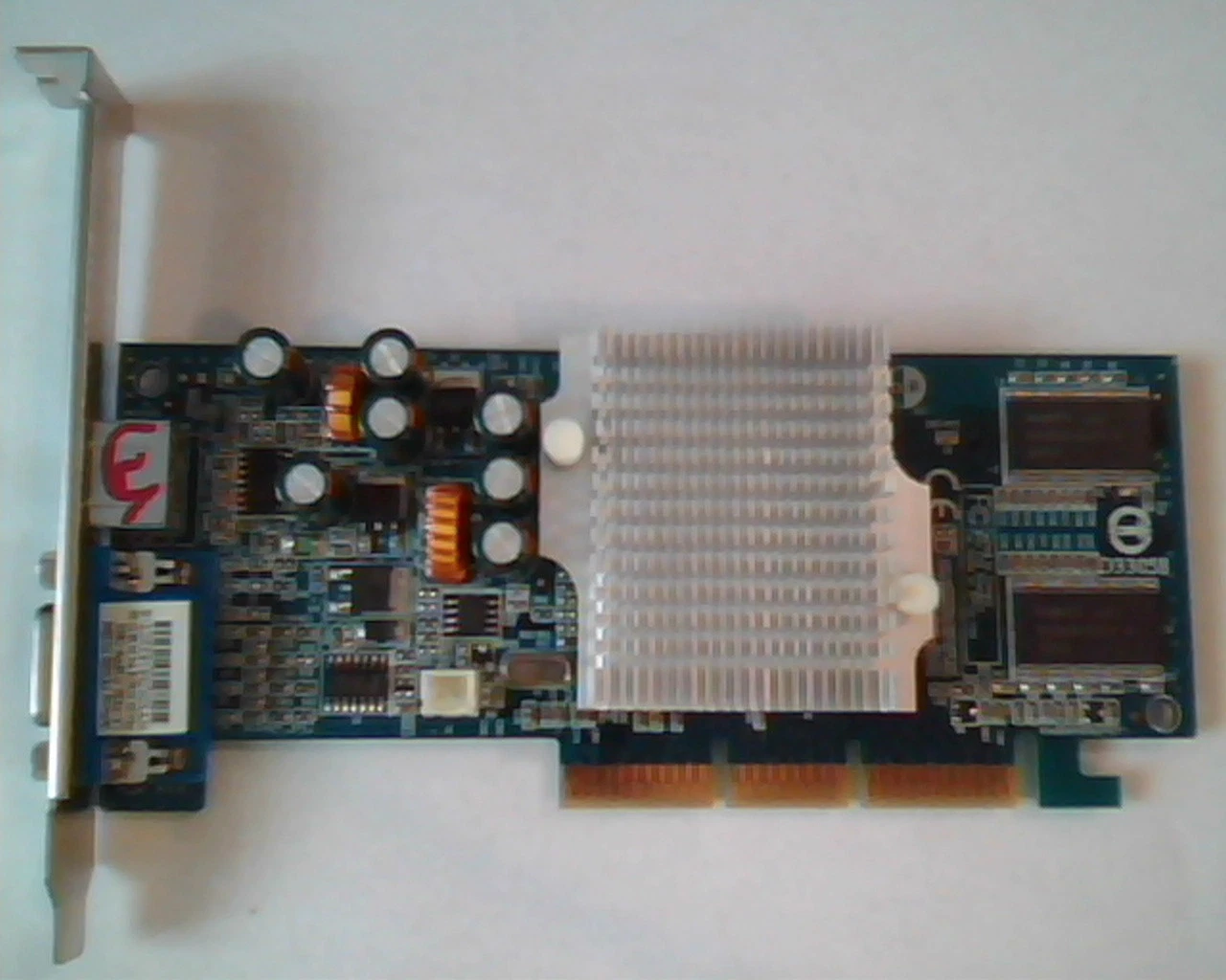AGP card GeForce FX5200 D128M V4.34.20.27.00 FRAS2-212018 S-Video VGA
