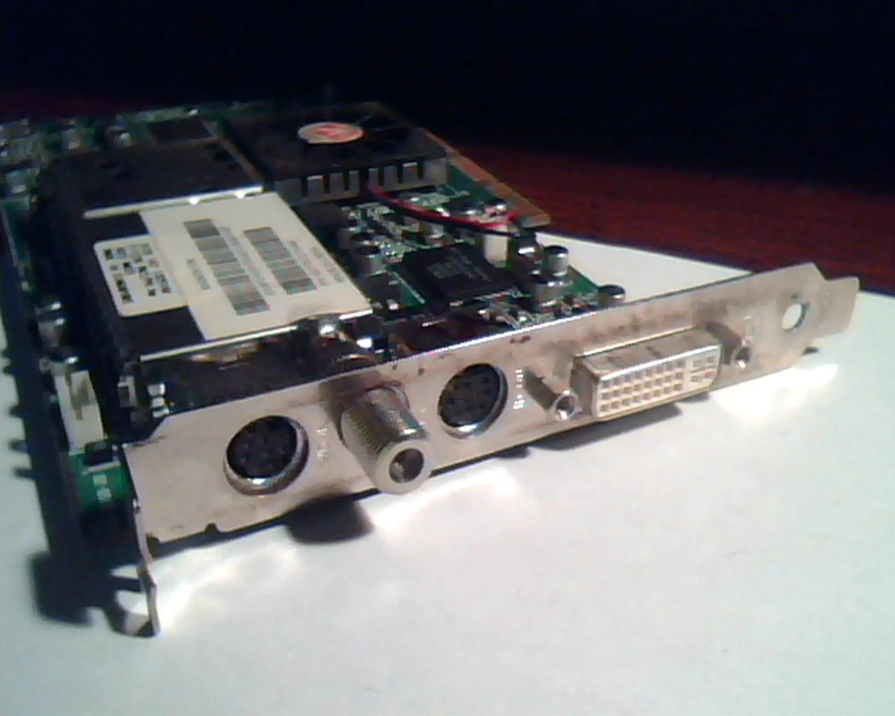 AGP card ATI 109-73700-20 Radeon 32M Rage Theater DVI Video CATV - image 4