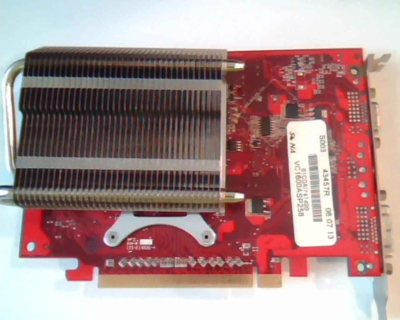 PCI-E express card ASUS EAX1600XT Silent 256M RV530-A671SP R1.00 43457R DVI VGA - image 6