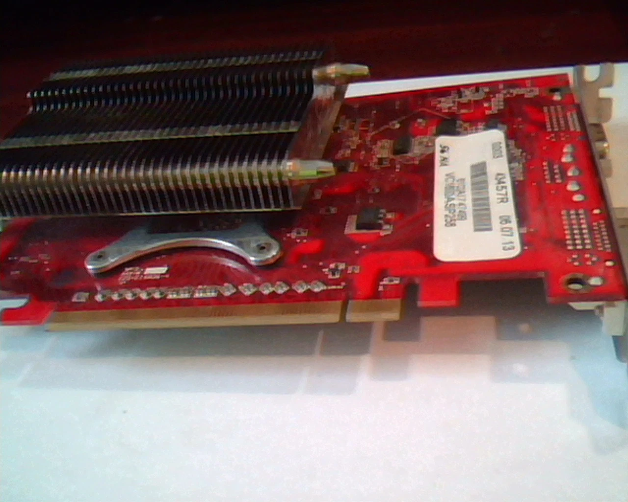 PCI-E express card ASUS EAX1600XT Silent 256M RV530-A671SP R1.00 43457R DVI VGA - image 7