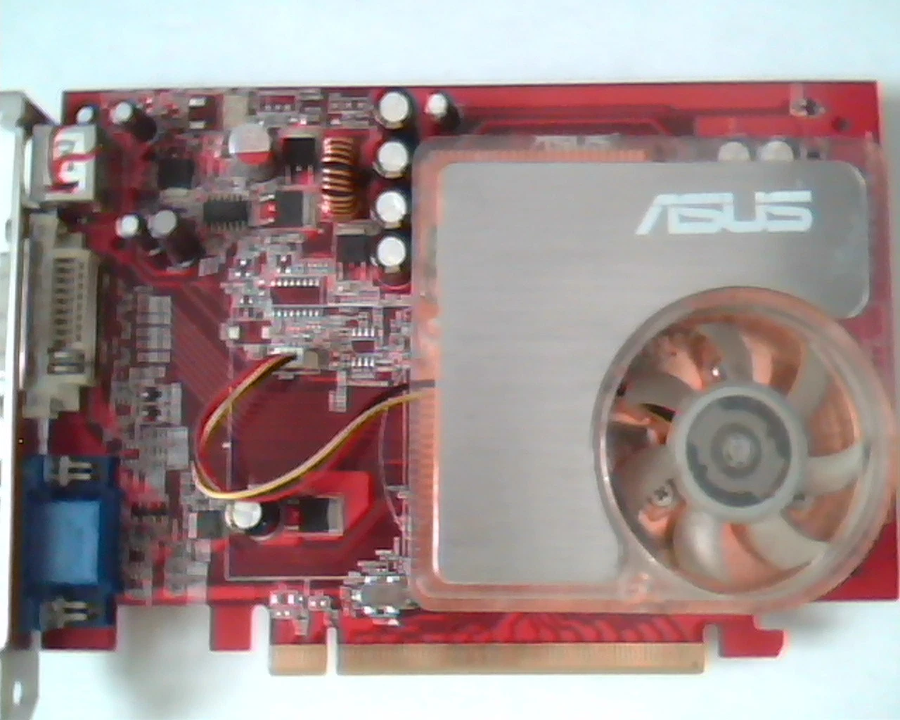 PCI-E express card ASUS A676PS Rev 1.01 EAX1300Pro 256MB DVI VGA Video
