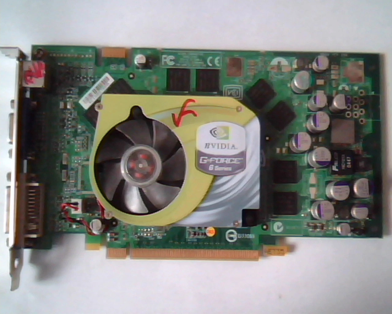 PCI-E express card NVIDIA GeForce 6 Series P260 8984 Ver 20A 180-10260-0000-A03