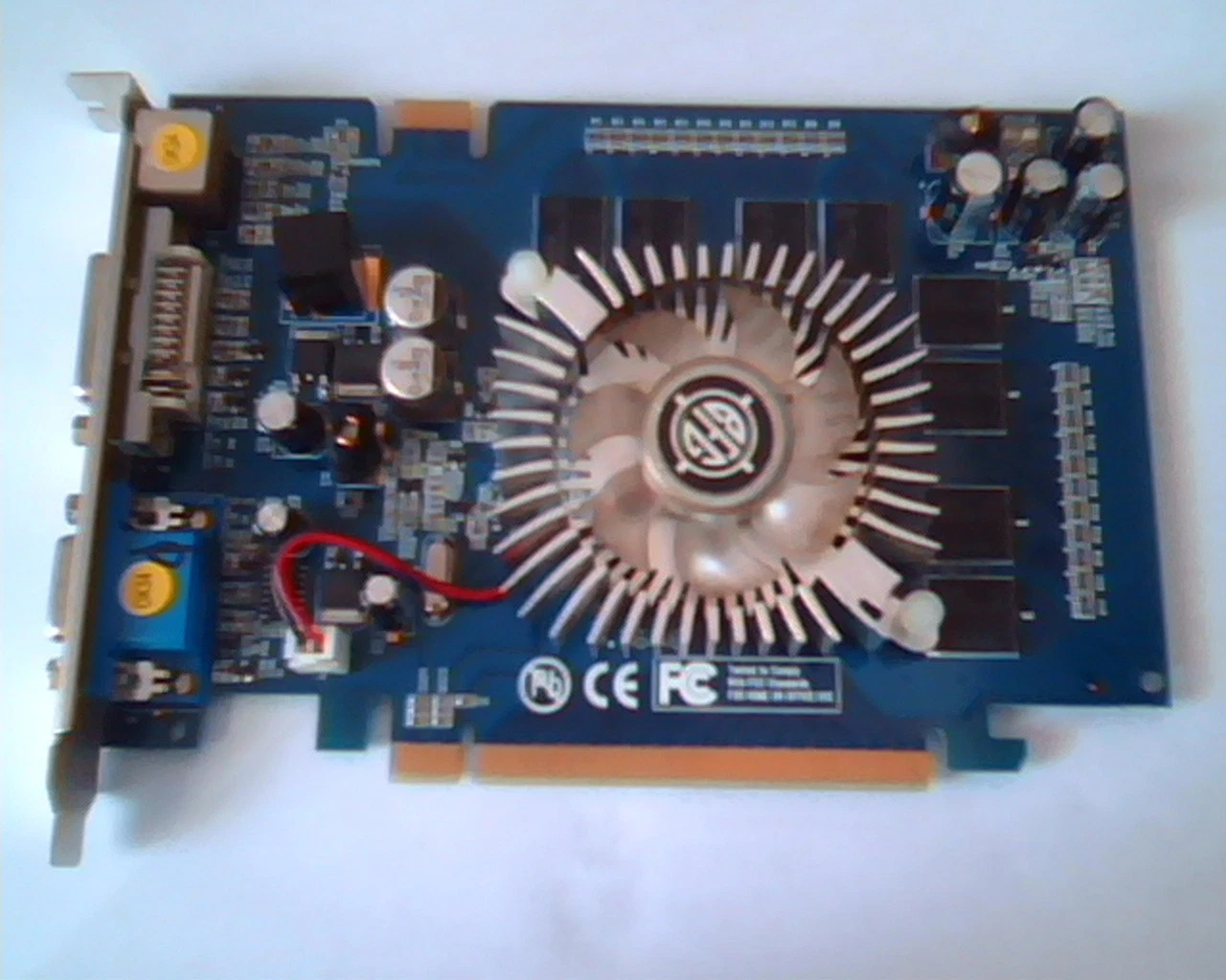 PCI-E express card BFGR76256GSOCEC 256M BFG F17A2BV161202 VGA DVI TV