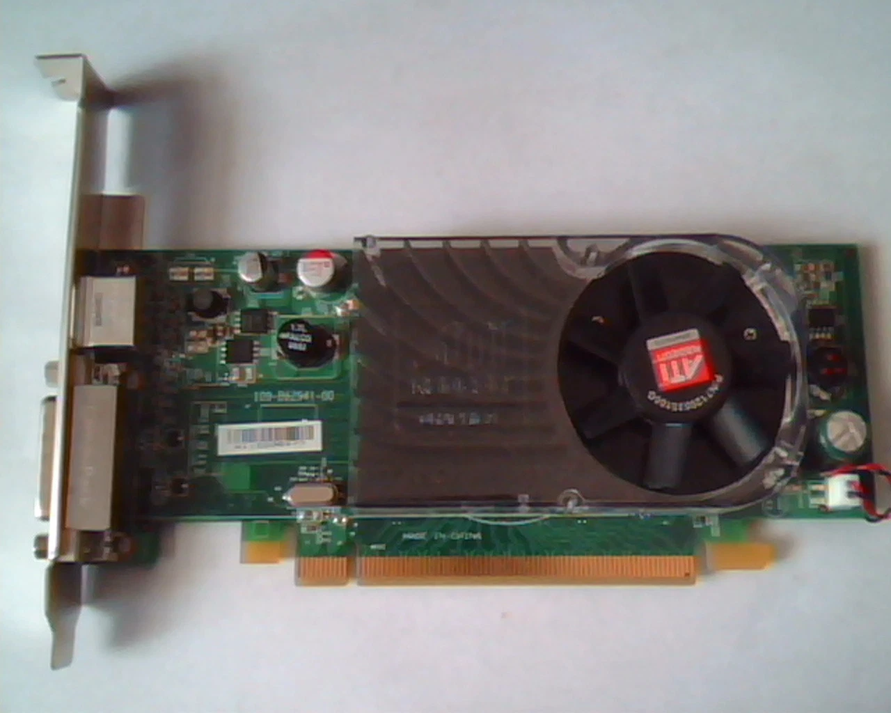 PCI-E express card ATI Radeon 109-B62841-00 V150 Ver 1.1 B629 102B6291200 DVI