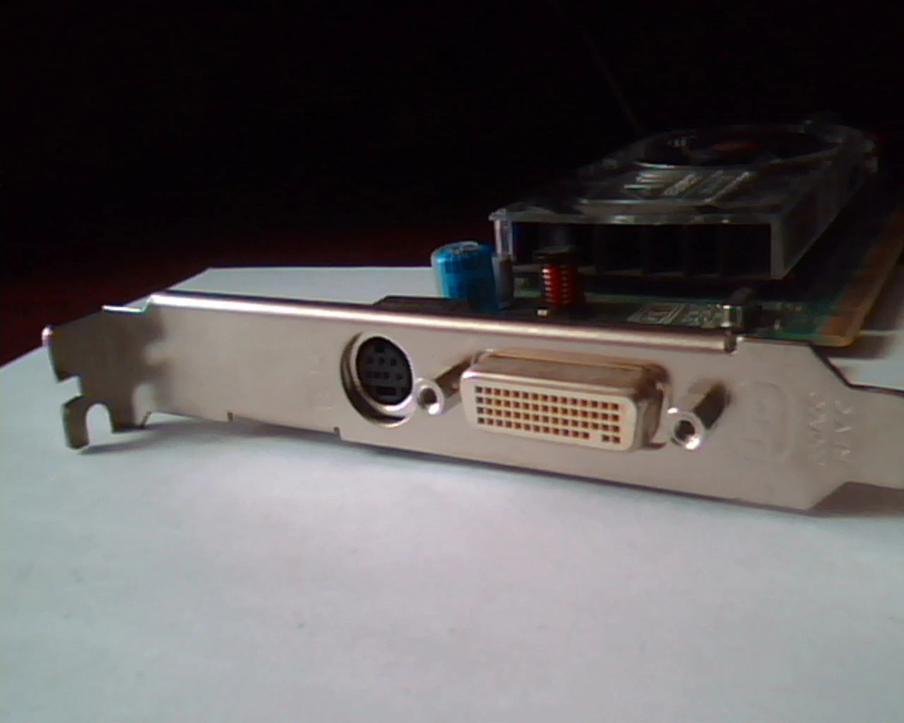 PCI-E express card ATI Radeon 109-B27631-00 B276 S-Video DVI ATI-102-B27602 - image 5