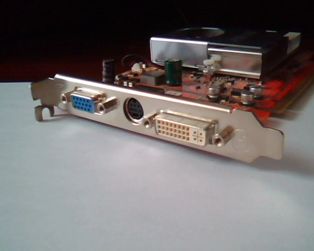 PCI-E express card ASUS A387C Rev 1.00A 08-170070210 EAX700 TD 128M VGA DVI TV - image 6