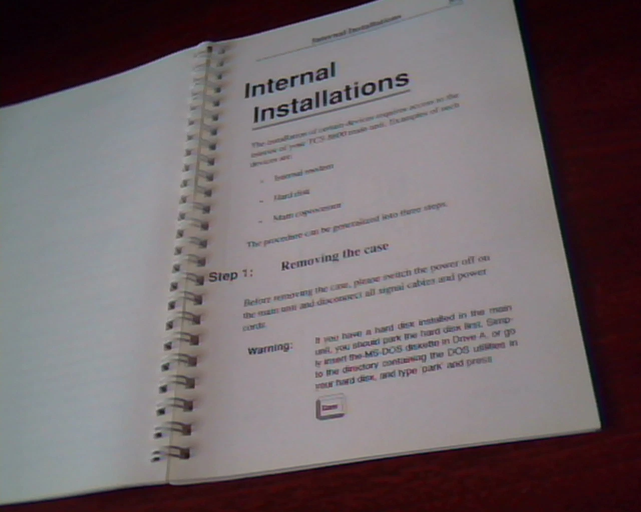Tatung Personal System User's Manual - TCS-8600 July 1989 Rev 1.0 Spiral bound - image 4