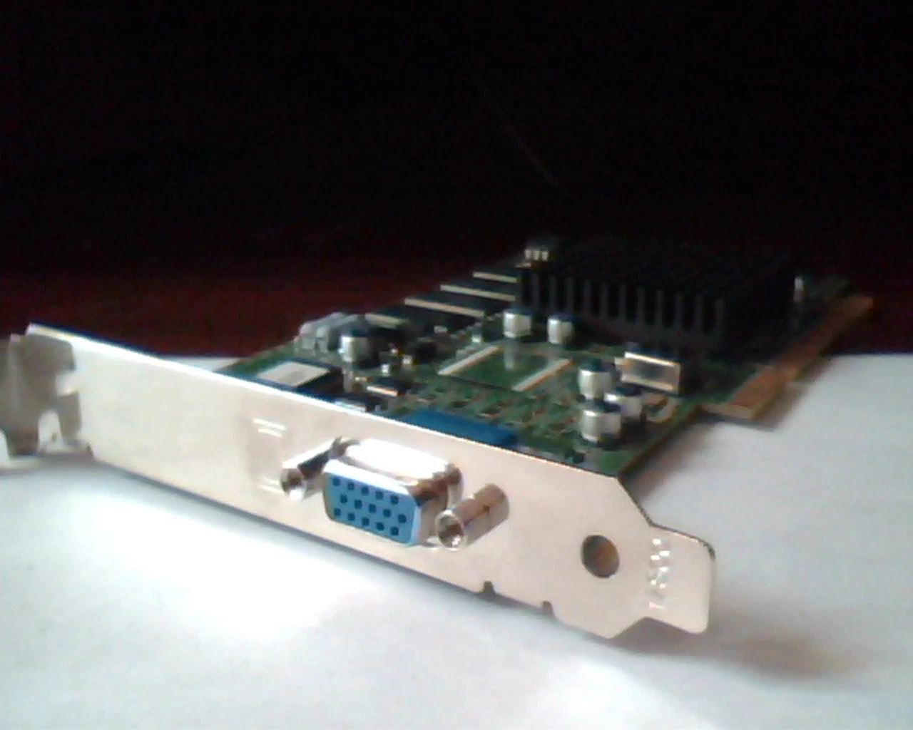 AGP card ATI 109-83800-00 ATI Rage 6 83803 Radeon R6 SDR64MB VGA - image 5