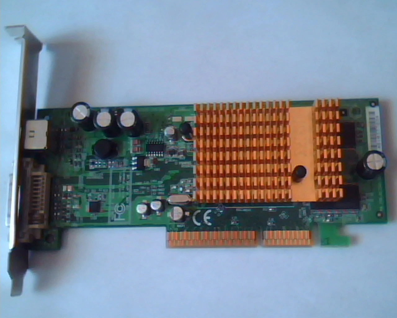 AGP card Micro-star 109-A17500-00A 9600SE-175-10A MSI Video DVI 8932-120
