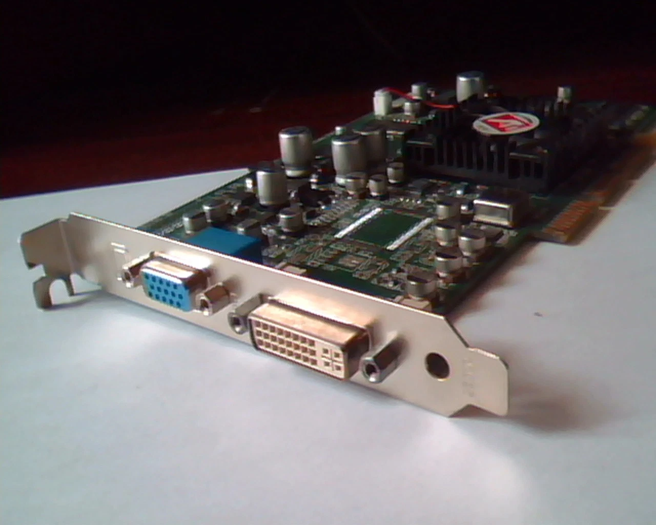 AGP card ATI 109-85700-00 Rev A00 1028572000 CN-06R899-44571-2A7-02LG DVI VGA - image 6
