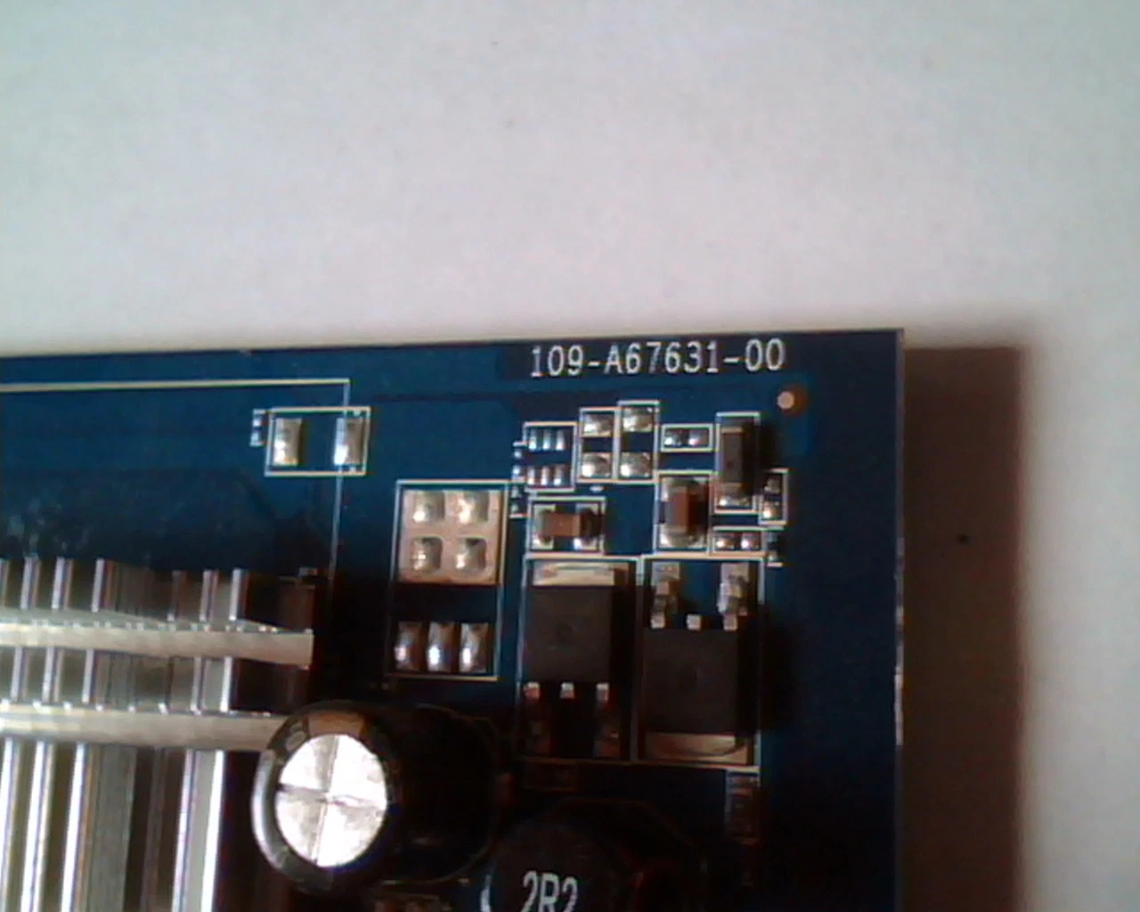 PCI-E express card Sapphire 109-A67631-00 X1550 512M DDR2 188-0KC84-0H6SA DVI TV - image 2