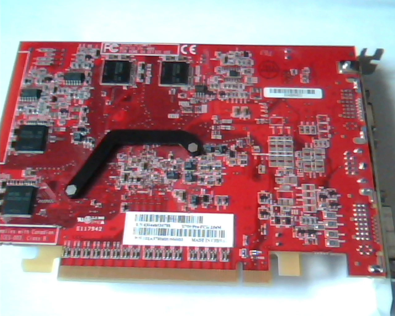 PCI-E express card ATI Radeon 109-A37901-00 X700 Pro 256M DVI VGA 102A3790400 - image 4