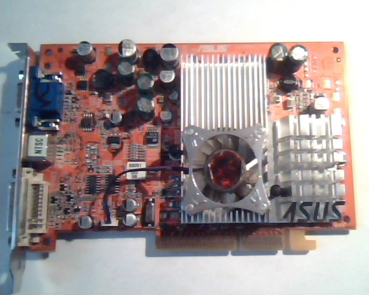 AGP video graphics card ASUS A9600XT TVD v1.00 128M 03C0614 A04-1505 TV VGA DVI