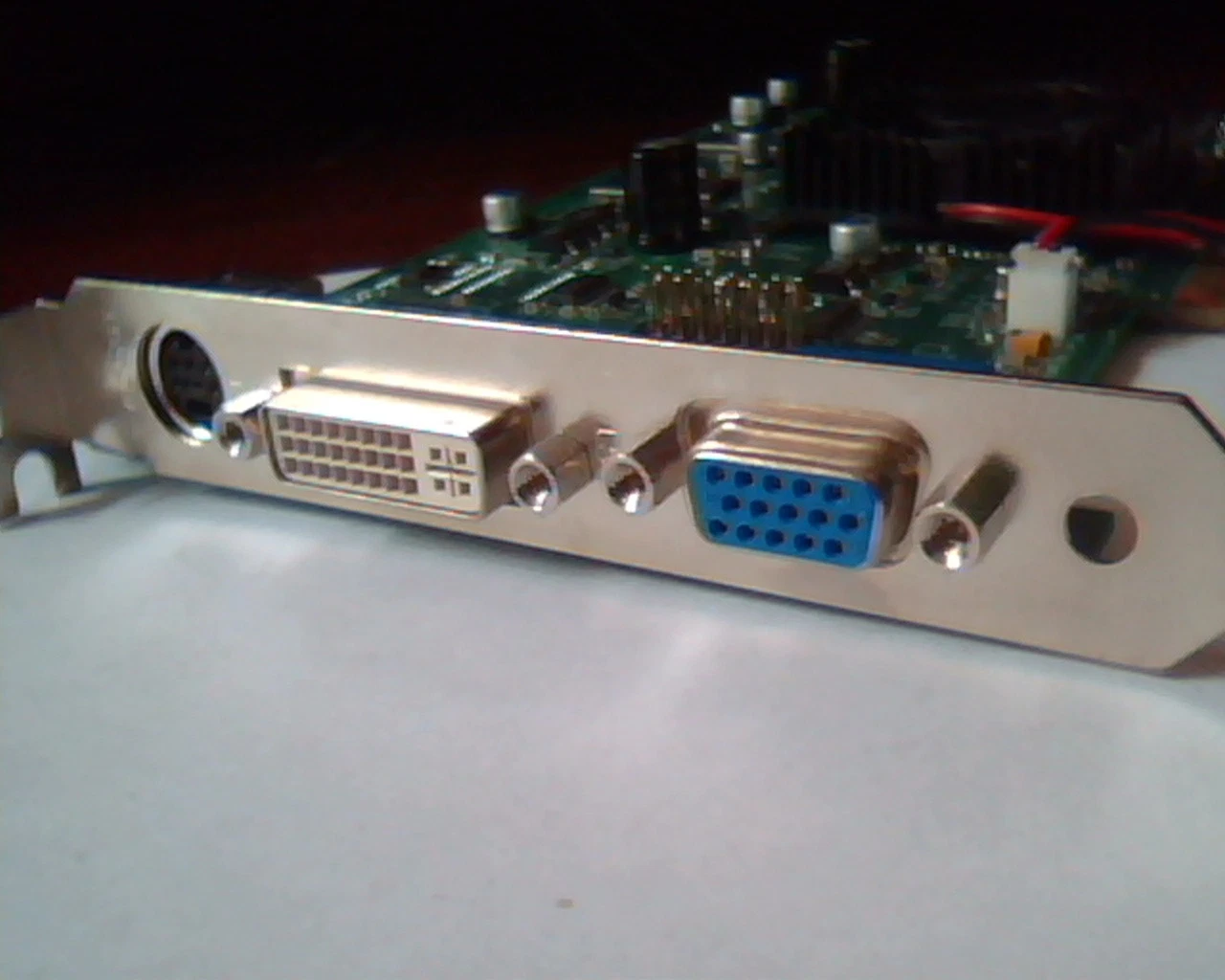 AGP card Radeon 7500 64M SDR 1024-1147-0B-SA 35-S147-G1-20 DVI VGA S-Video out - image 4