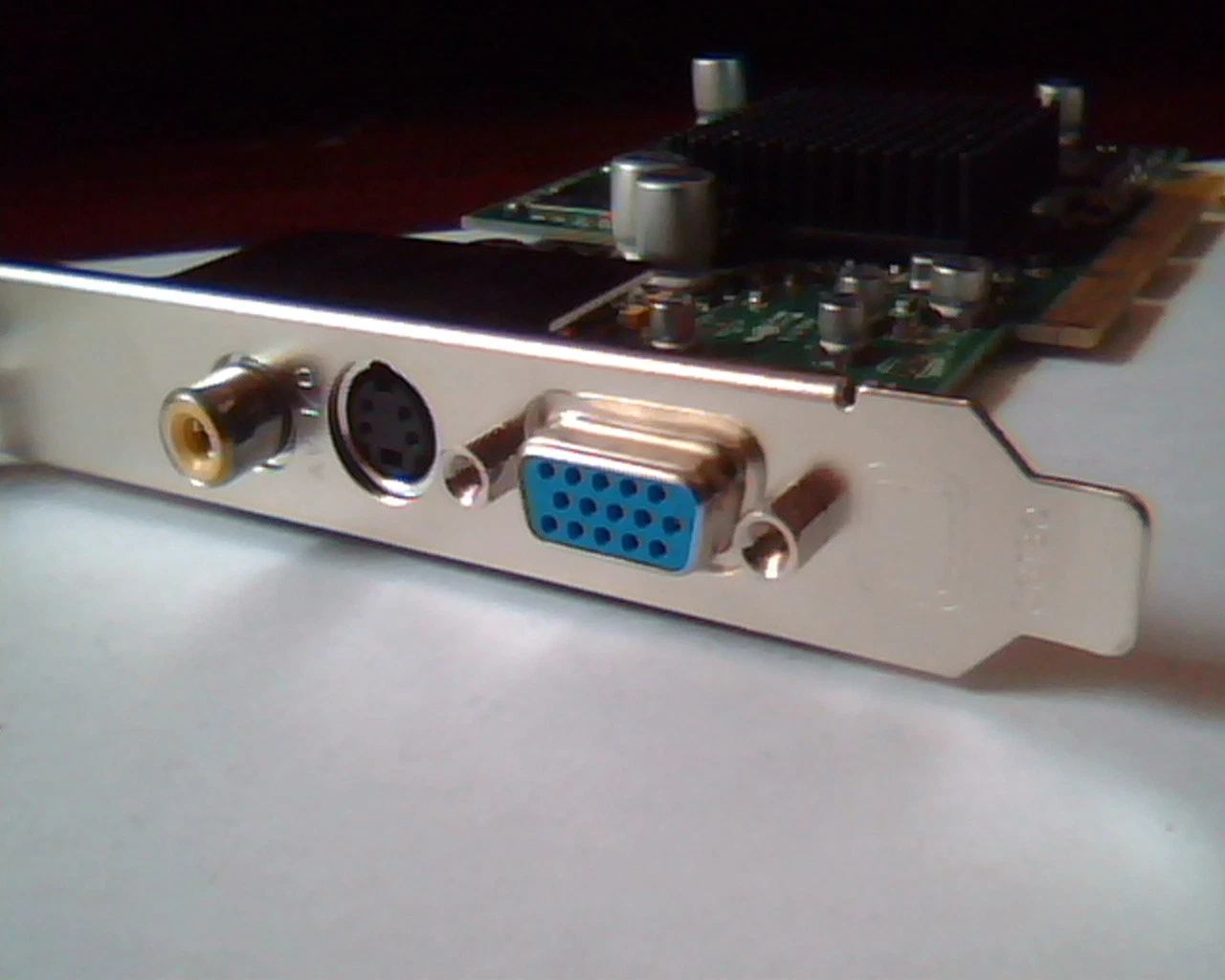 AGP card ATI 109-A06200-00 Radeon 9200 128M 102A0621901 AV I/O VGA TV - image 5