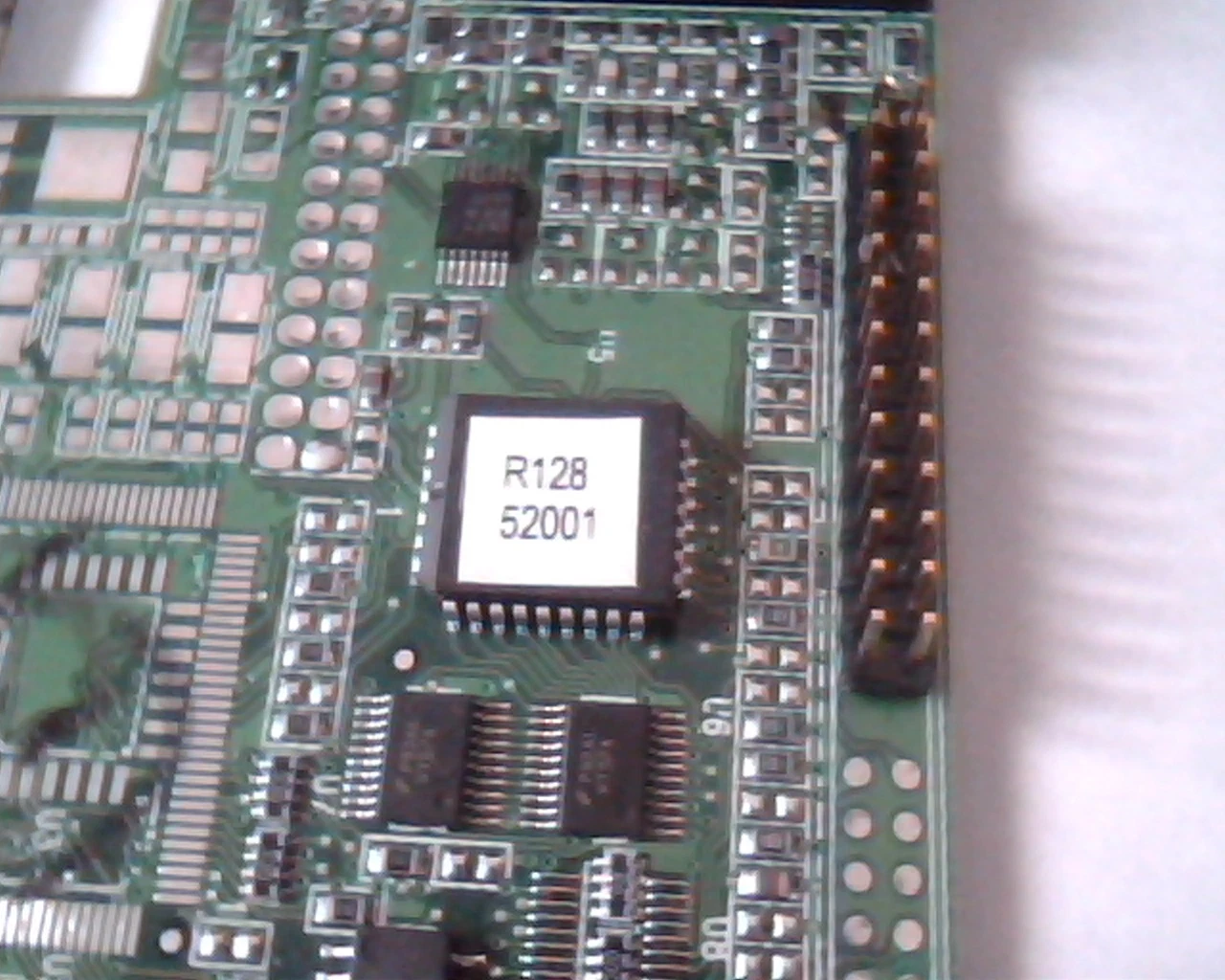 AGP card ATI 109-52000-31 Rage 128 R128 52001 VGA 1025200330 - image 3