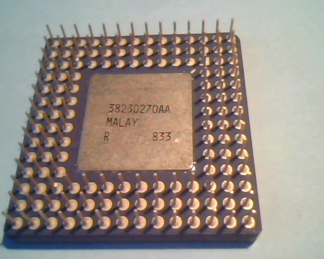 Rare CPU computer chip - intel 1987 A82385-20 (B) SZ101 L8340741 - image 3
