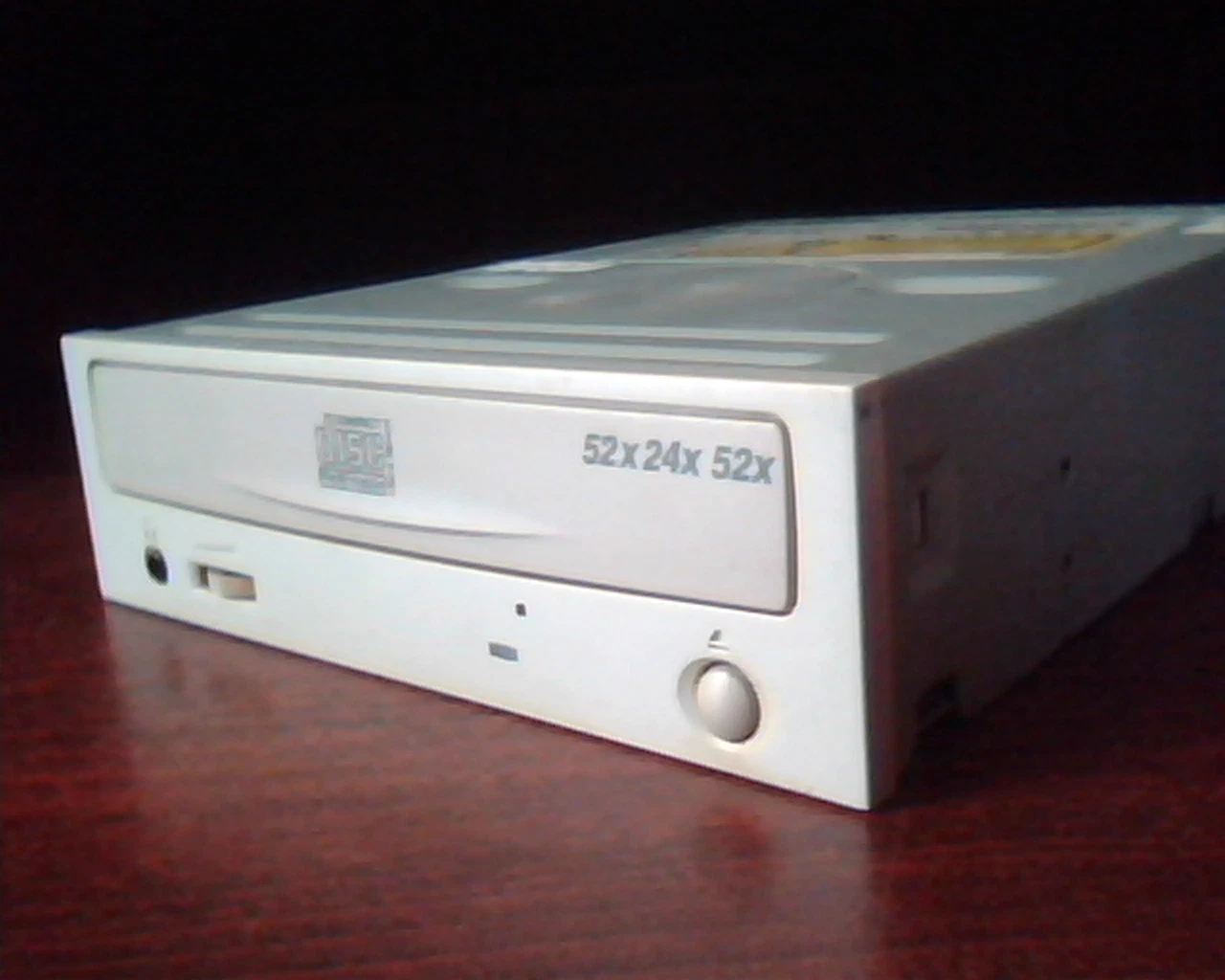 LG CD-R/RW Drive GCE-8520B 1.03 March 2003 Drive CD 52x24X52x