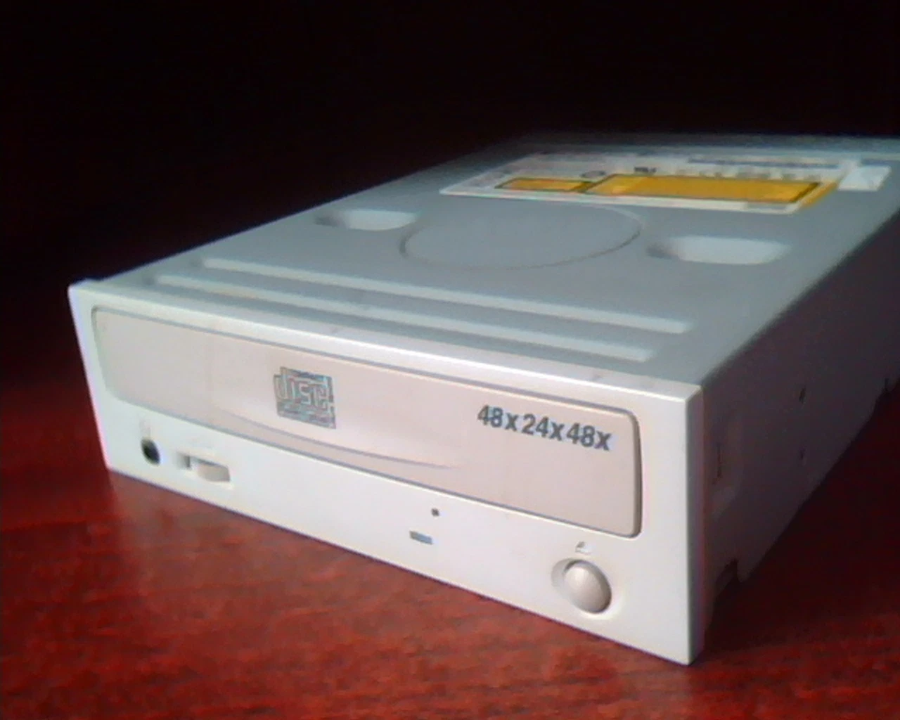 LG CD-R/RW Drive GCE-8481B ROM Ver 1.10 October 2002 CD Rewritable 48x24x48x